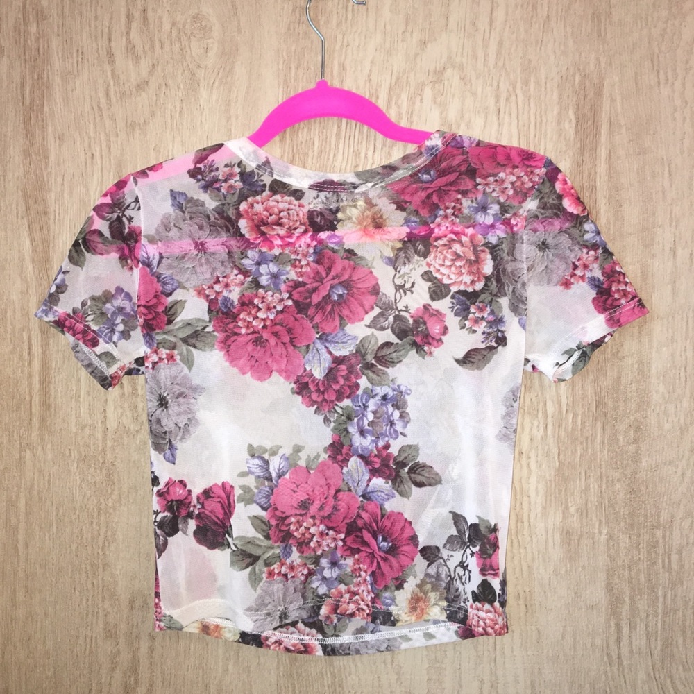 Floral Mesh Top, GREAT condition, short-sleeved
